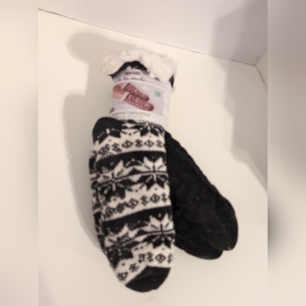 Musk Luks Women's Cabin Socks 2-Pairs Black and White Patterned‎ L/XL (8-10) NEW
